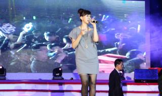 卓依婷新年歌曲大全